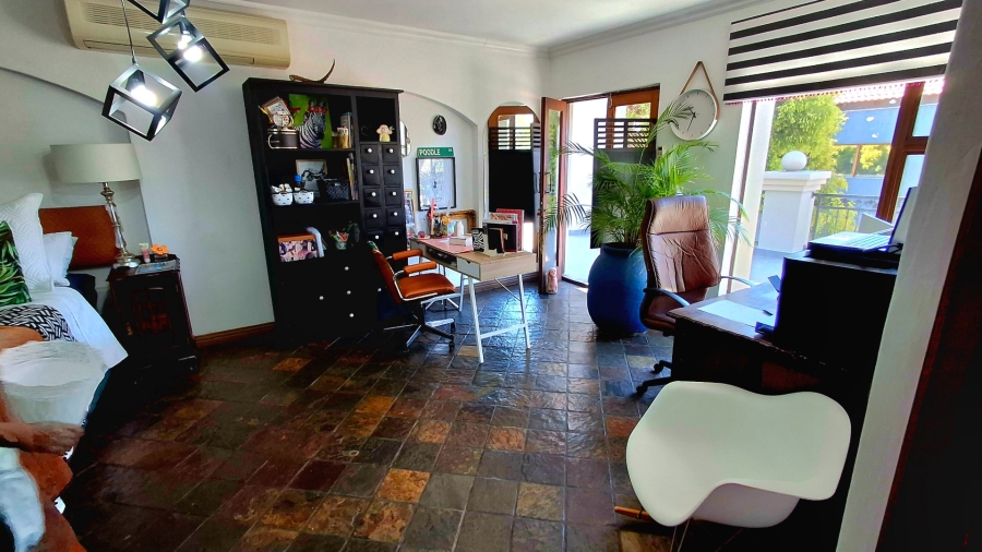5 Bedroom Property for Sale in Roodia Free State